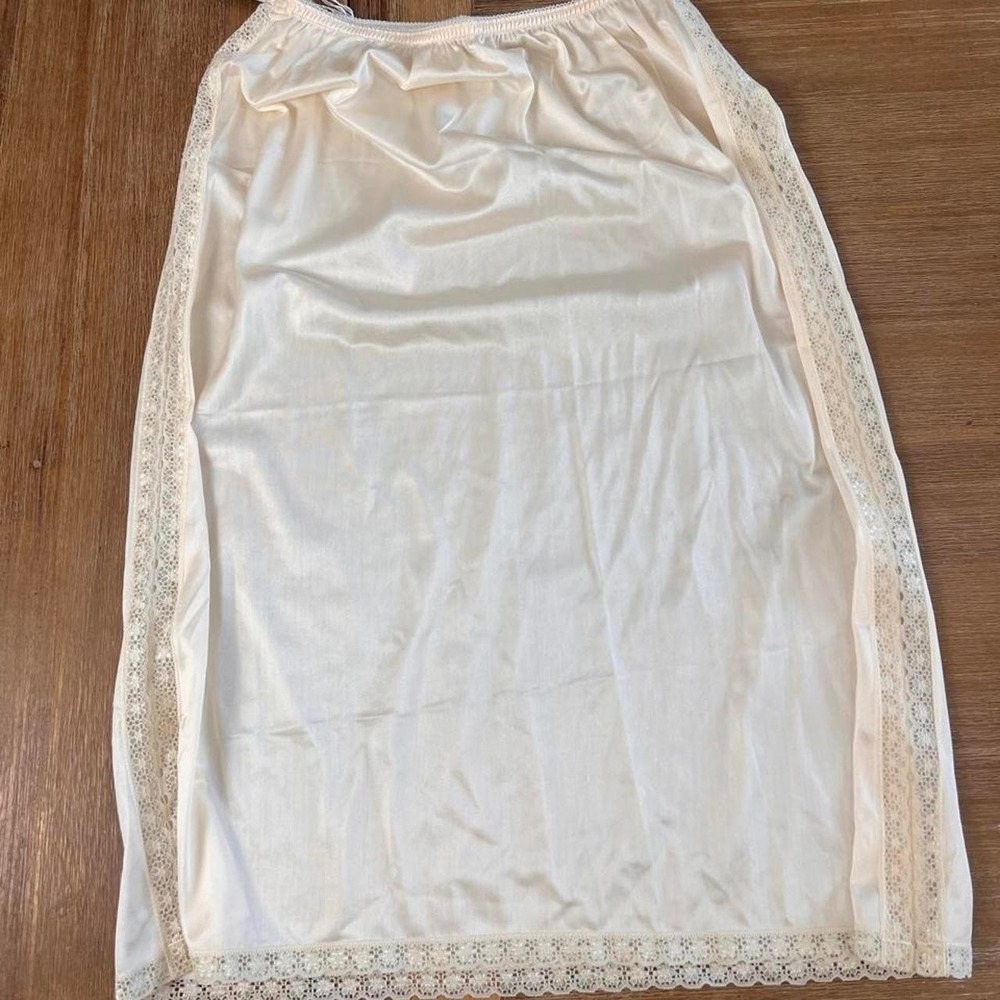 Vintage 90s cream lace slip skirt delicate lace trim along the sides hem NOS